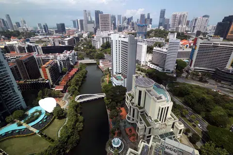 Senarai hajat Persekutuan Perkilangan Singapura (SMF) untuk Belanjawan 2025 dibina di atas empat tonggak strategik: kemampanan, modal insan, bantu syarikat berkembang ke luar negara dan daya penghasilan. 