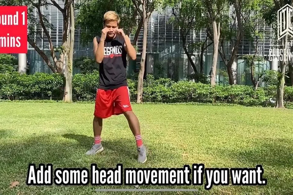 BELAJAR TINJU: Petinju profesional Singapura, Muhamad Ridhwan, mengajar peserta bertinju di Instagram secara percuma. - Foto TANGKAP LAYAR VIDEO INSTAGRAM @TCW.LEGENDS 