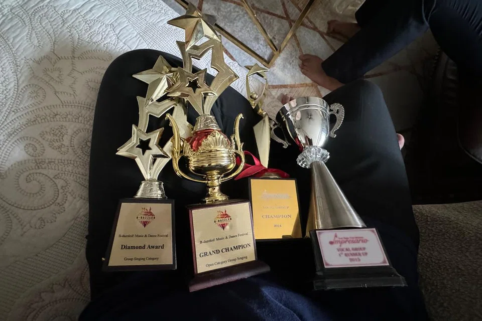 Trofi-trofi yang pernah dimenangi oleh kumpulan One Seven pada masa kegemilangan mereka sekitar 2012 hingga 2017 sebelum dibubarkan. 