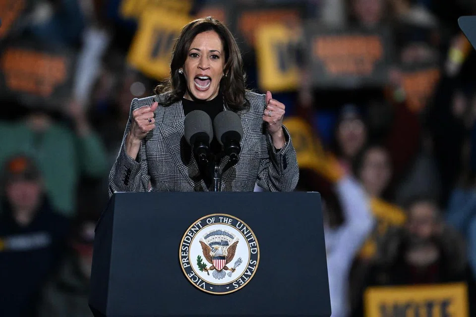 Peningkatan sokongan lelaki Hispanik terhadap calon Republikan, Encik Donald Trump, telah diimbangi oleh peningkatan sokongan terhadap calon Demokrat, Cik Kamala Harris, dalam kalangan wanita kulit putih.