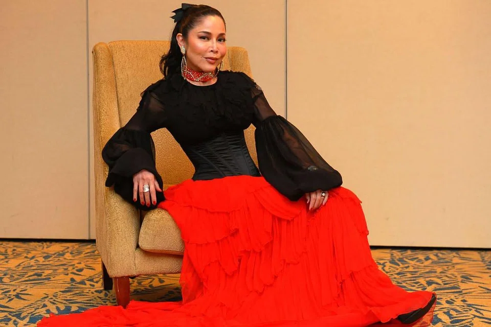 PENUH TANDA TANYA: Penyanyi popular Anita Sarawak menimbulkan keprihatinan peminat yang masih berteka-teki di mana beliau sekarang dan bagaimana keadaannya kini. - Foto fail