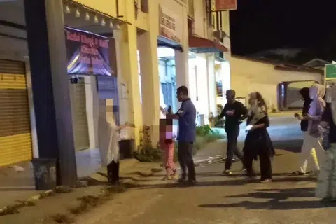 Malaysia, Kelantan, simbah, asid, pemilik spa