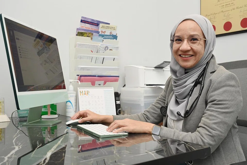 Dr Nur Farhan Alami.