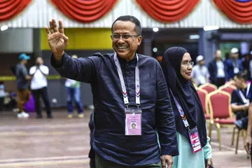 DISEBUT-SEBUT: Calon PAS yang memenangi Pilihan Raya Kecil (PRK) Kemaman, Datuk Seri Dr Ahmad Samsuri Mokhtar, yang berjaya memenangi kerusi Parlimen tersebut, membuka ruang kepada PAS untuk mengetengahkan calon Perdana Menteri mereka sendiri pada masa hadapan.