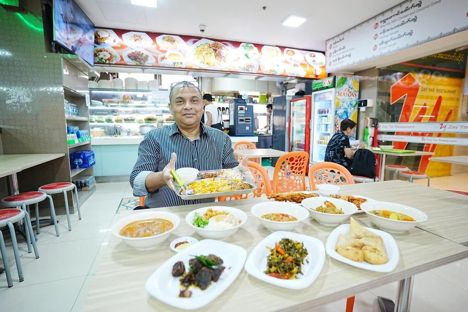 Pengarah Zay Yar International Group, Encik Hla Shwe @ Maung Hle Shwe, juga dikenali sebagai Encik Muhammad Harniff, di restoran Zayyar yang telah beroperasi selama 15 tahun di Peninsula Plaza di 111 North Bridge Road.