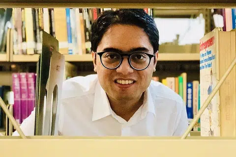 MISI SEBAR CINTA MATEMATIK: Encik Abdul Haris Jameel, yang menerima biasiswa possiswazah SIM bagi meneruskan pengajian Sarjana Statistik dan Kebarangkalian Gunaan di Universiti Nottingham, ingin membetulkan tanggapan bahawa matematik adalah subjek sukar buat pelajar bijak sahaja. - Foto BH oleh HARYANI ISMAIL