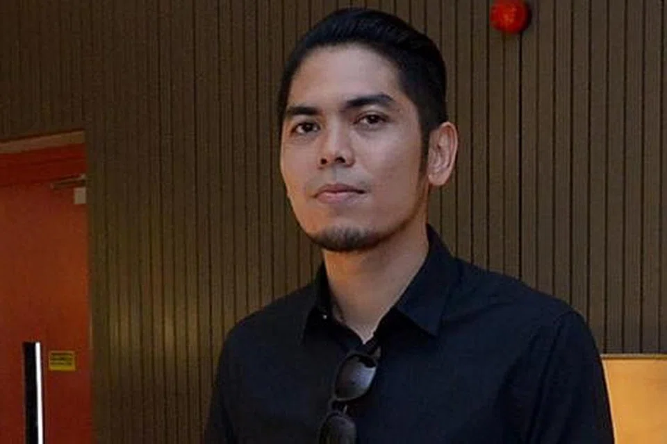 ENCIK IMAN ISMAIL: Mahu cabar artis keluar daripada zon selesa. 