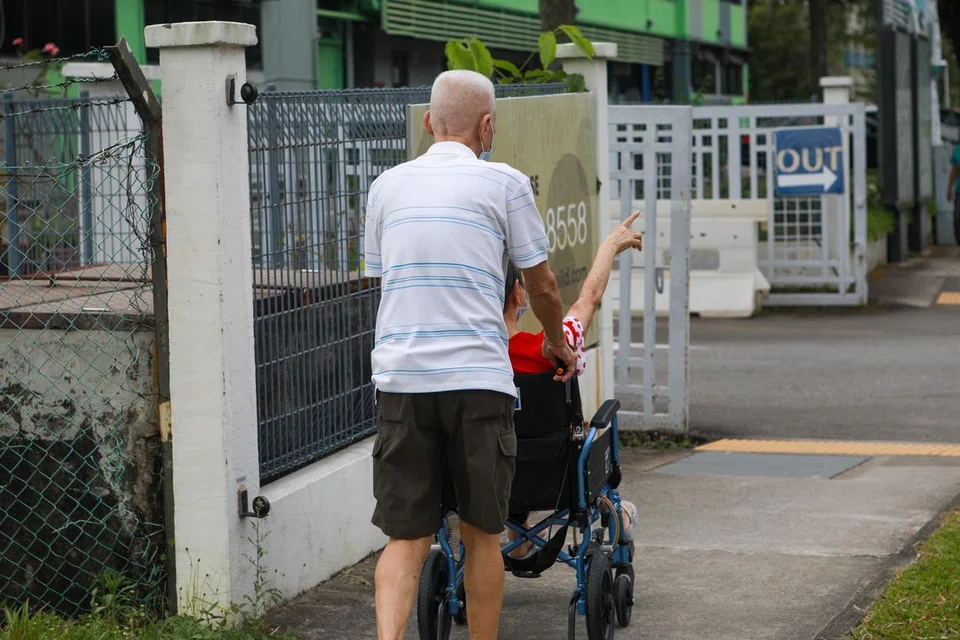 Sebanyak 61 Rumah Kediaman Sosial yang menempatkan hampir 4,000 penduduk rentan perlu mengikuti aturan pelesenan baru yang bertujuan mengukuhkan perlindungan dan meningkatkan kualiti penjagaan.
