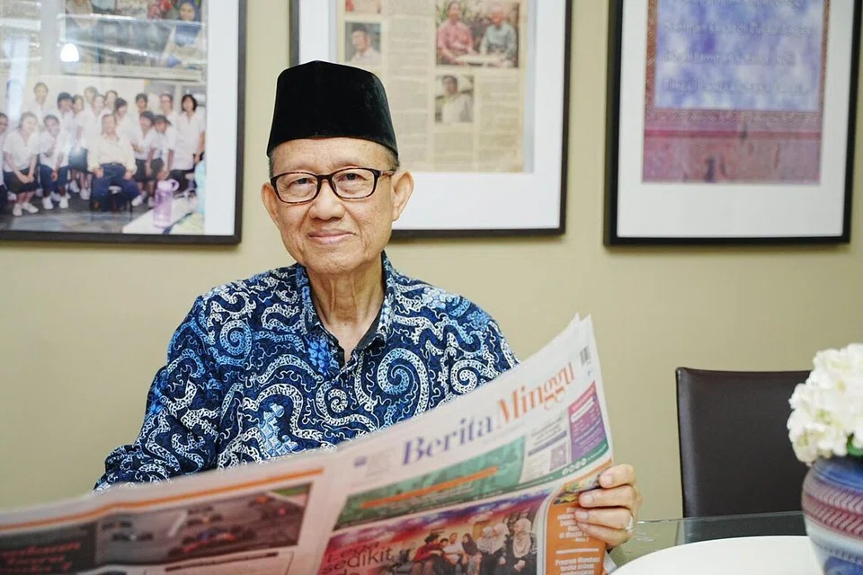 Pendidik veteran, Encik Supki Sidek, membaca BH sejak 1960-an.