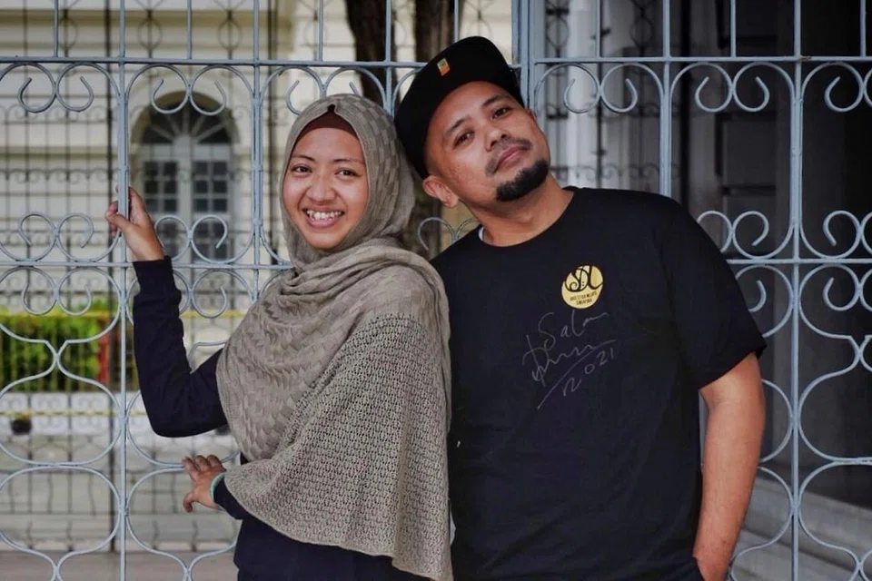 Cik Ismalia Putri Ishak dan Encik Mohammad Hidayat Rahmad. - Foto BH oleh KHALID BABA
