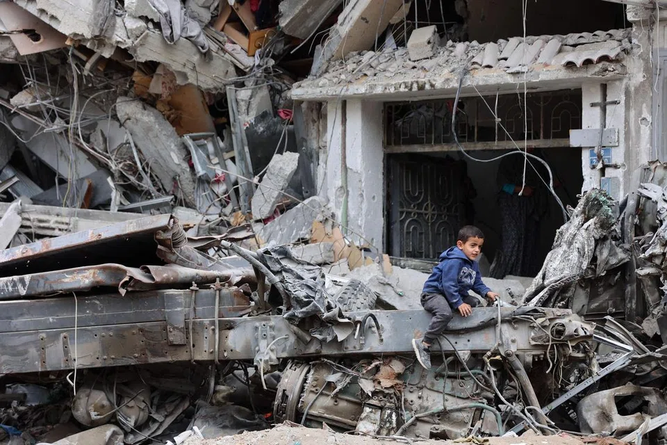Rumah-rumah penduduk Palestin yang musnah akibat pengeboman tentera Israel sejak perang meletus pada 7 Oktober, tidak lagi layak didiami.