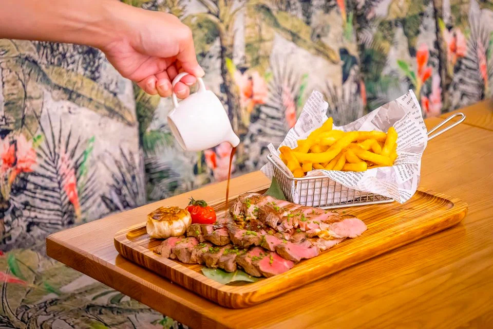 Hidangan ‘Grilled Premium Steak’ dari restoran Ginger.
