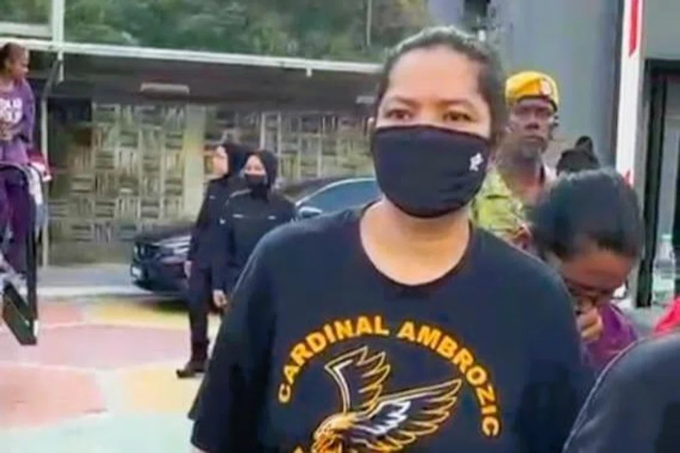 ibu tunggal, hina Sultan, Nurul Huda Mohd Bajuri