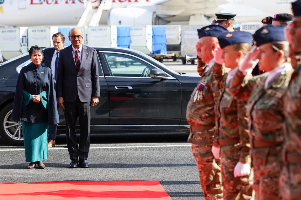 Presiden Tharman Shanmugaratnam dan isteri, Puan Jane Ittogi, tiba di Brussels pada 23 Mac, sebagai sebahagian daripadan lawatan rasmi ke Belgium.