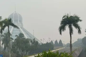 Keadaan mutu udara lebih buruk turut dilaporkan di Sarawak apabila stesen pemantauan di Ibu Pejabat Polis Daerah Serian mencatatkan IPU 521, manakala Kuching merekodkan bacaan 311.
