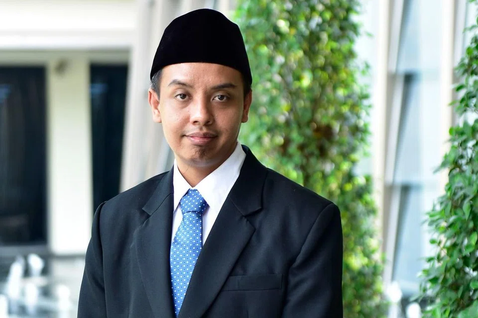 - Ustaz Dr Mohammad Rizhan Leman, Anggota Bersekutu Jawatankuasa Fatwa Muis.