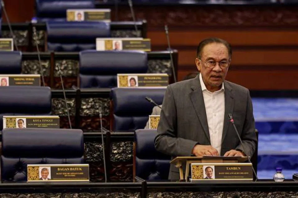 Perdana Menteri Malaysia, Datuk Seri Anwar Ibrahim berkata 65.6 peratus daripada 22,893 miskin tegar termasuk senarai ketika pentadbiran kerajaan terdahulu, telah berjaya dinoktahkan sehingga 21 Oktober 2024.