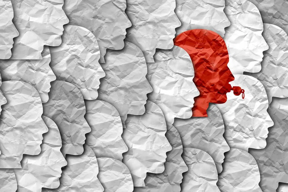 Bukan mudah untuk pemberi maklumat tampil bagi mendedahkan salah laku dalam sesebuah syarikat atau organisasi kerana ia turut meletakkan kedudukan mereka dalam bahaya dengan kemungkinan dipinggir atau dipecat.