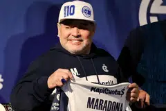 Maradona dalam gambar fail pada 2019.