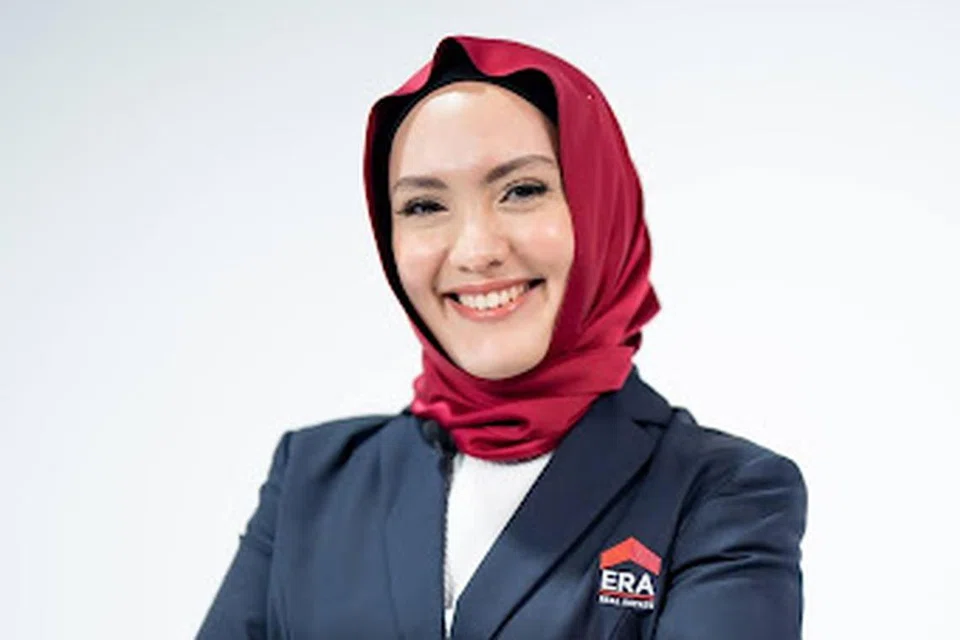 Pengarah Pemasaran Kanan dan ejen hartanah  ERA Realty Network, Cik Ainon Talib.
