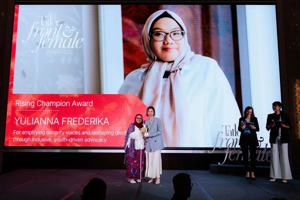 Wanita, Pengasas, Lepak