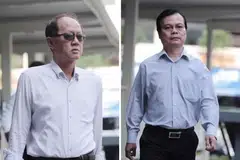 KES RASUAH: Chia (kiri) dan Wong masing-masing mengaku bersalah terhadap tiga tuduhan rasuah, melibatkan jumlah lebih $75,300.