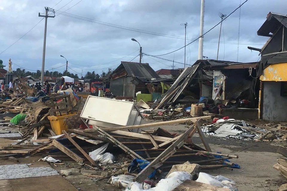 APABILA BENCANA MELANDA: Tsunami di Selat Sunda Disember lalu meragut lebih 400 nyawa. 