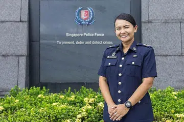 JURULATIH KOMITED: Staf Sarjan Kanan (SSS) Nur Hafidah Kamarudin merupakan seorang jurulatih di Divisyen G, Pasukan Polis Singapura, yang bertanggungjawab mencipta kurikulum dan pakej latihan bagi pegawai bertugas yang dikerah untuk menjalani latihan dari sudut divisyen.