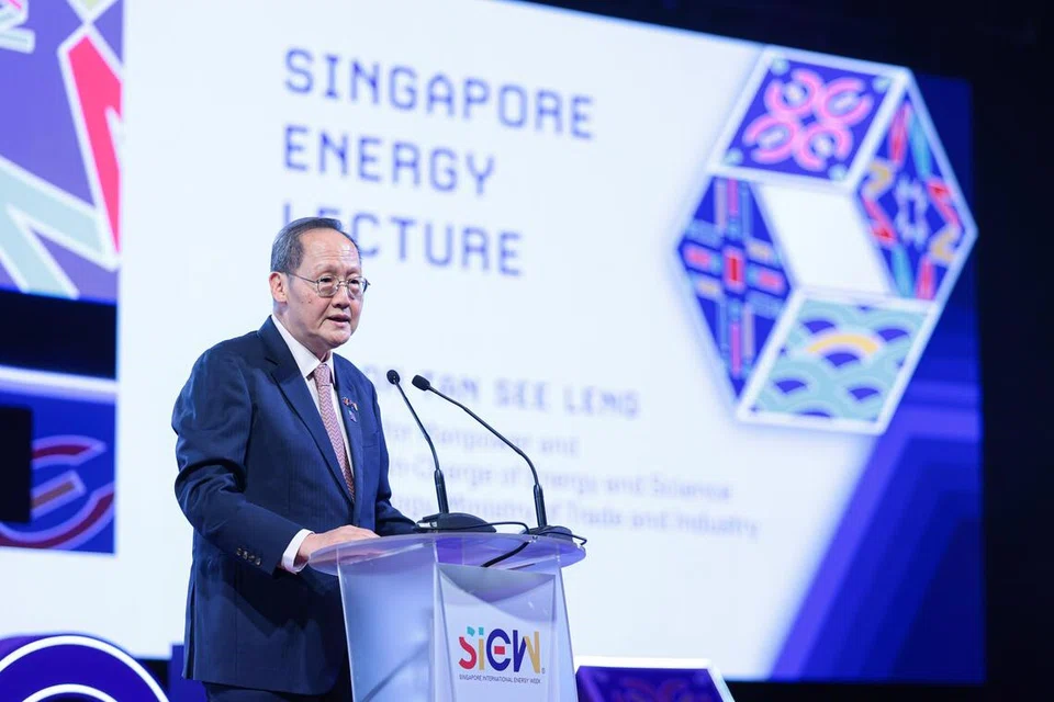 Menteri Bertanggungjawab bagi Tenaga, Sains dan Teknologi merangkap Menteri Tenaga Manusia, Dr Tan See Leng, Minggu Tenaga Antarabangsa Singapura (SIEW)