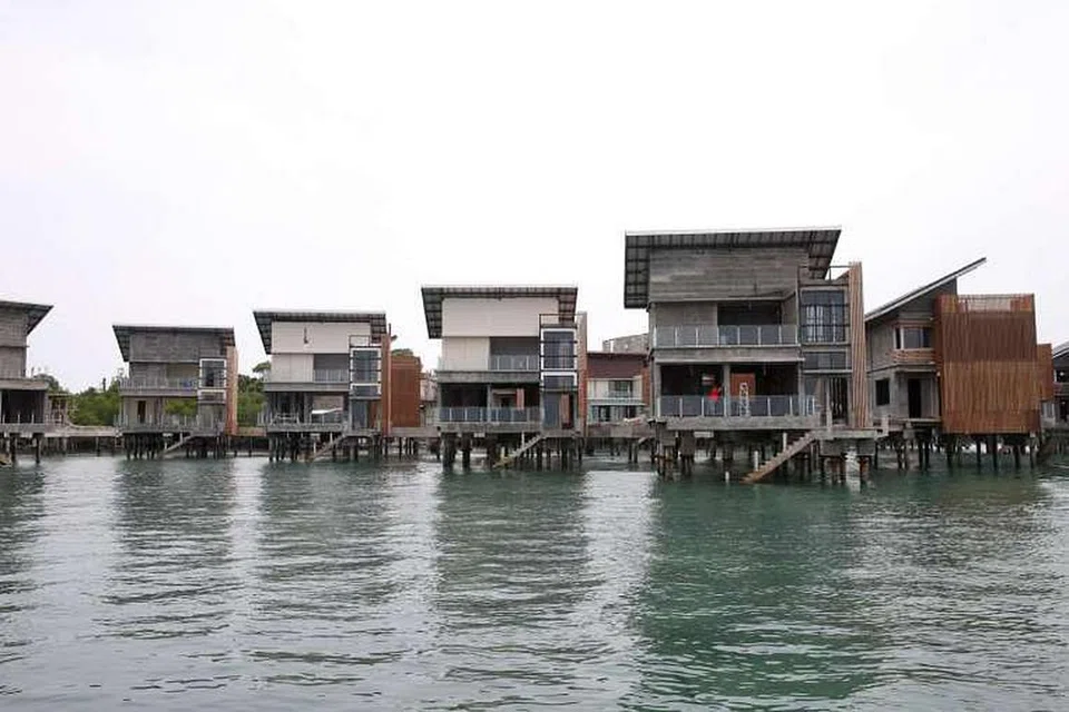 Banglo dalam pembinaan di enam pulau kecil yang dikenali sebagai Pulau Manis, dekat Batam. 