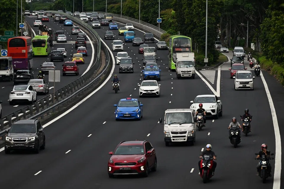 caj pemandu teksi, platform ride-hailing, kos operasi pemandu