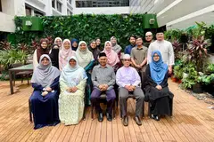 Ahli Lembaga Pengarah Institut Pengajian Islam Pergas (IPIP) bersama barisan pengurusan dan pegawai IPIP, dirakam selepas sesi rahat pertama yang menandai fasa baru pengurusan institusi ini. (Depan dari kiri) Ustazah Nazrana Haniff, Ustazah Kalthom Muhammad Isa, Dr Abbas Mohamed Shariff, Ustaz Mokson Mahori dan Ustazah Dr Siti Nur ‘Alaniah Abdul Wahid.