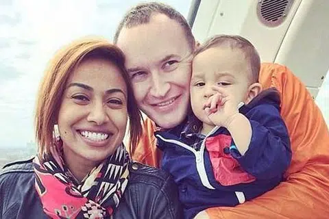 BERSAMA ORANG TERSAYANG: Ning Baizura bersama suami, Omar Sharif Christopher Layton Dalton, dan anak lelakinya, Ryan Sky Dalton. - Foto LAMAN FACEBOOK NING BAIZURA