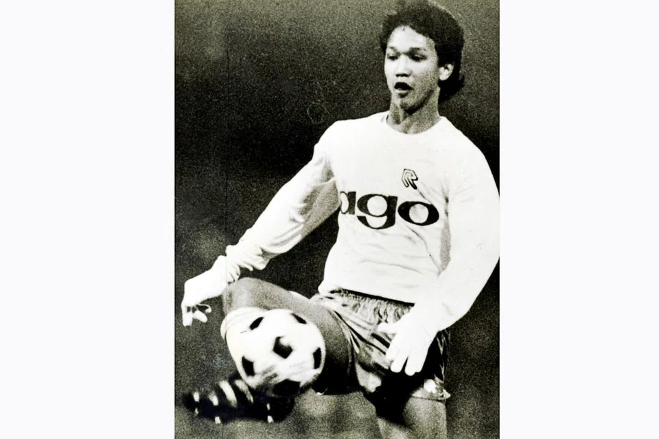 Gambar atas mengimbas kenangan manis Fandi yang pernah menyarungi jersi Groningen pada musim 1983-1985. - Foto fail