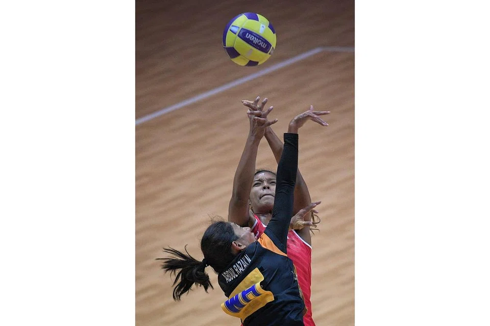 KESAN SERTAI AIMAG BAGI BOLA JARING: Ini adalah langkah utama ke hadapan bagi bola jaring di Asia dan diharap lebih banyak negara akan terpikat dan menceburi sukan ini apabila mereka melihatnya sebagai sukan yang pantas dan menarik. - Foto fail November 2019