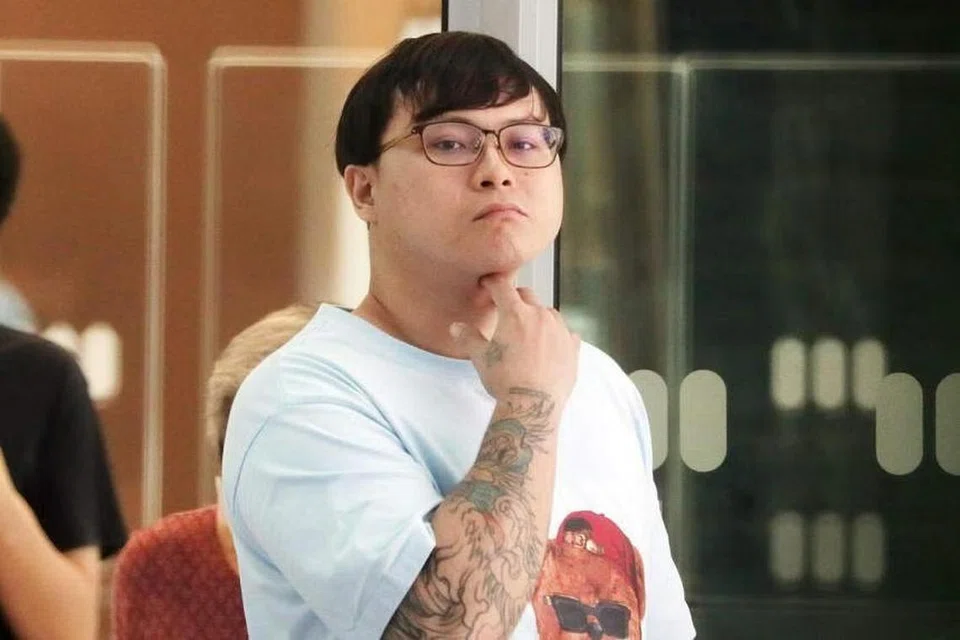 DIPENJARA: Lowell Calvin Chim Yew Jun dijatuhi hukuman penjara tujuh bulan selepas mengaku bersalah atas satu pertuduhan pemalsuan dan dua pertuduhan berkaitan dadah.