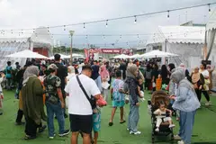 Pesta makanan ‘Absolut Food Fest’ diadakan di Singapura buat kali pertama di tempat meletak kereta di hadapan Kallang Leisure Park. 