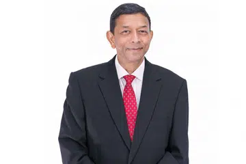 'MINDA KEJURUTERAAN': Naib Presiden Kumpulan Pendidikan IES, Encik Mervyn Sirisena (atas), berpendapat pendidikan kejuruteraan melatih seseorang itu untuk berfikir secara logik, analitis, praktikal dan rasional bagi menyelesaikan masalah secara sistematik.
