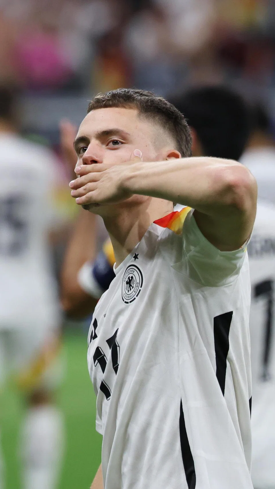 Pemain terbaik Bundesliga musim ini, Florian Wirtz, membantu kelabnya Bayer Leverkusen dalam memenangi kejuaraan Bundesliga pertama mereka. Beliau dijangka menjadi pemain tengah yang akan menambah kelincahan dan ketajaman pasukan Jerman pada kejuaraan Euro kali ini. Pemain berusia 21 tahun itu telah mencatatkan jumlah ‘assist’ kedua terbanyak di Bundesliga dengan 12 ‘assist’ selain menjaringkan 11 gol. 