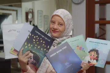 Sumiati Ra’at akan melancarkan enam buku terbaru tulisannya dalam satu majlis di Perpustakaan Daerah Woodlands pada 19 April.