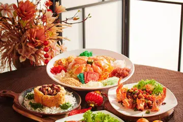 MENU TAHUN BARU CINA: Mutiara Seafood menerima respons yang menggalakkan bagi menu perayaan Tahun Baru Cina mereka. 