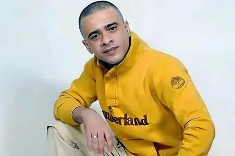 Thaer Abu Asab, tahanan Palestin yang meninggal dunia selepas didakwa dipukul sekumpulan pengawal di Penjara Ketziot di Gurun Negev pada 18 November 2023. Seramai 12 pengawal penjara Israel didakwa pada 1 September 2026 atas kesalahan menyebabkan kematiannya secara melulu serta serangan berat terhadap tahanan lain. Abu Asab, 38 tahun, dilaporkan mengalami kecederaan serius pada jantung dan beberapa tulang rusuk patah akibat pukulan tersebut.