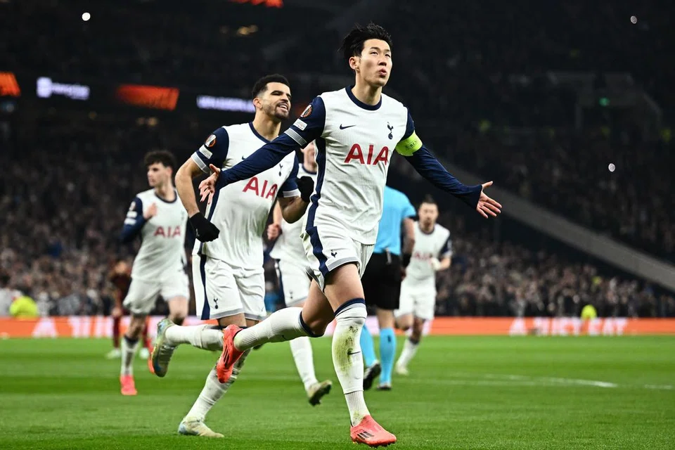 Mampukah kapten Spurs Son Heung Min (depan) bersama rakan sepasukannya membendung Liverpool apabila bertemu pada tengah malam 23 Disember nanti? 