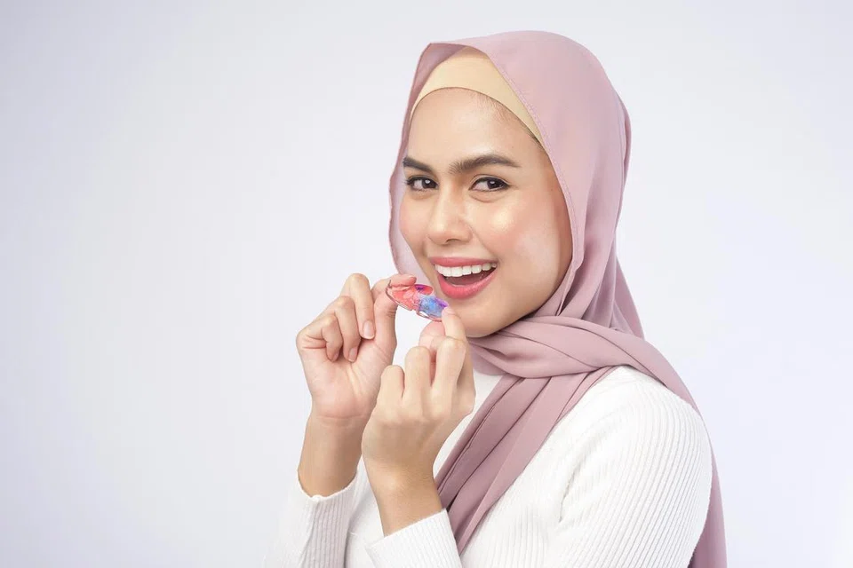 Dalam konteks kebersihan mulut, rutin harian seperti memberus gigi dua kali sehari dengan ubat gigi berflorida secara berkesan dapat membantu mencegah masalah gigi. 