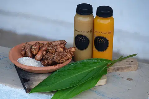 JAMU: Meminum jamu secara kerap dikatakan dapat meningkatkan imuniti di dalam badan. 