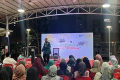 Acara ceramah yang sering diadakan di luar kawasan masjid dapat menjadi wahana menyampaikan khidmat masjid kepada masyarakat sambil mendekati penduduk Islam di kawasan kejiranan tersebut.