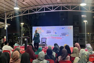 Acara ceramah yang sering diadakan di luar kawasan masjid dapat menjadi wahana menyampaikan khidmat masjid kepada masyarakat sambil mendekati penduduk Islam di kawasan kejiranan tersebut.