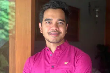 SEGAN: Alif segan kerana pujian Datuk Dr Mohd Fadzilah Kamsah mengenainya itu mungkin datang daripada berita negatif.