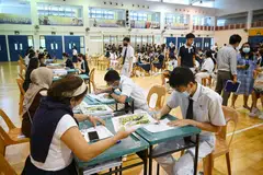 PENEMPATAN SEKOLAH: Pelajar yang ditempatkan di maktab rendah (JC) atau Institut Millennia (MI) perlu melaporkan diri ke institusi mereka pada pagi 2 Februari, manakala pelajar yang ditempatkan di politeknik atau Institut Pendidikan Teknikal (ITE) akan menerima butiran pendaftaran mereka melalui e-mel atau mel pada akhir Februari.