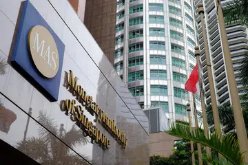 LANJUT TEMPOH PENILAIAN: Penguasa Kewangan Singapura (MAS) menyatakan ia akan mengumumkan penerima lesen perbankan digital pada separuh kedua 2020.